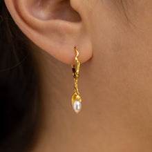 Load image into Gallery viewer, Wenche Hoops